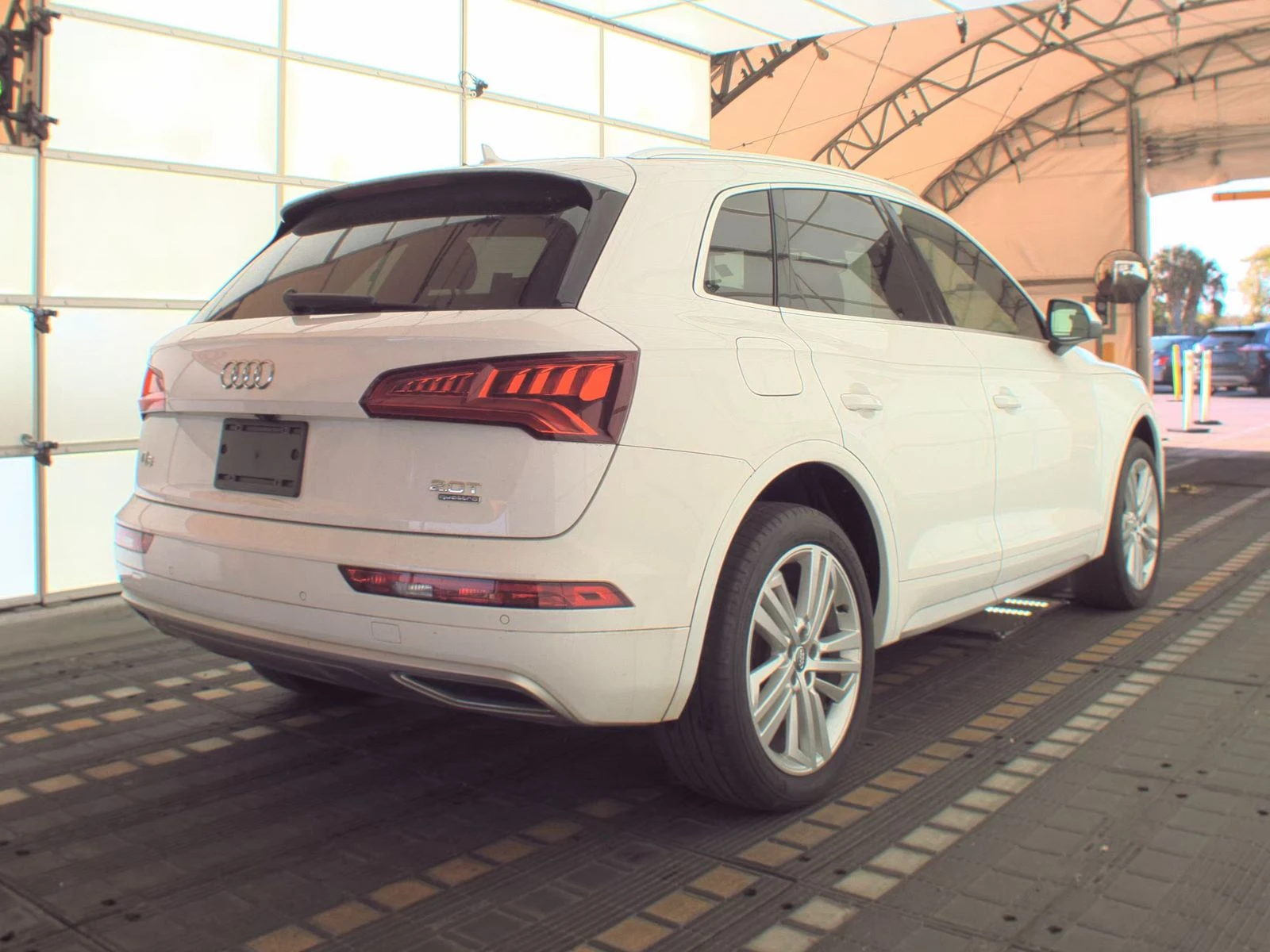 Audi Q5 2.0T* PREMIUM* PLUS* MATRIX* * * 360 | Mobile.bg   2