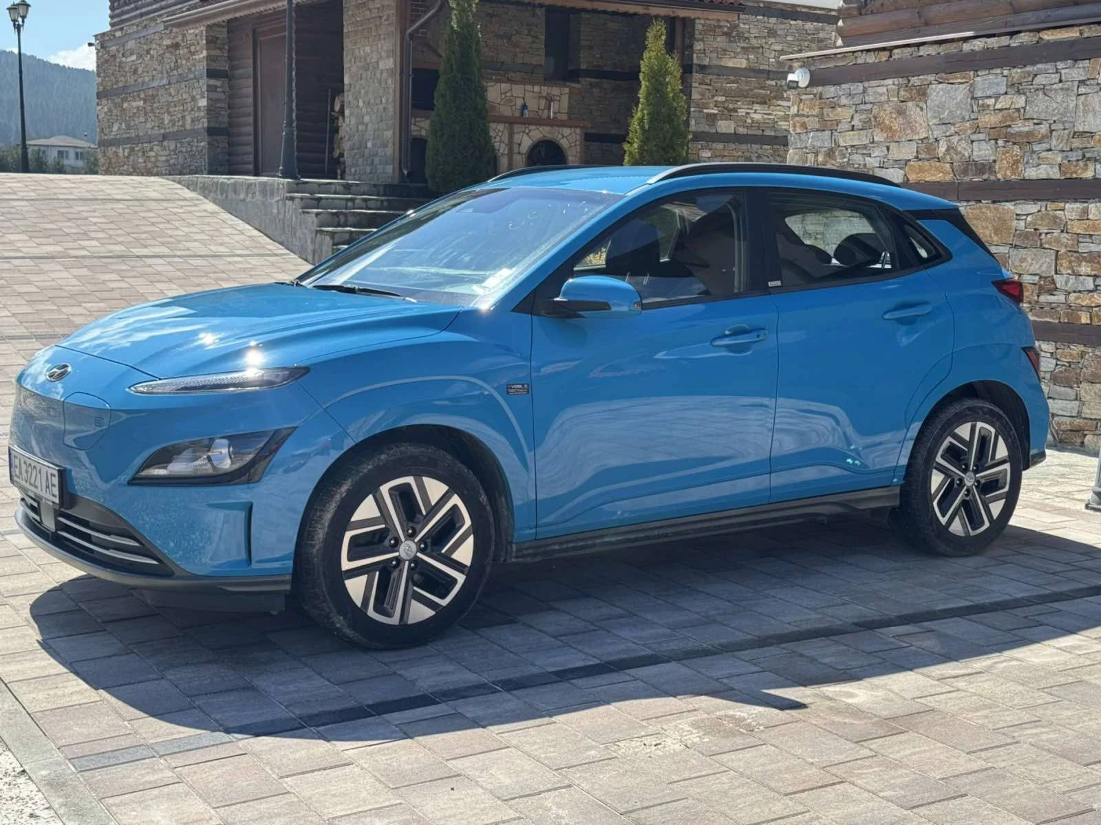 Hyundai Kona 39, 2KWH/СЕРВИЗНА КНИЖКА, снимка 5 - Автомобили и джипове - 53775387