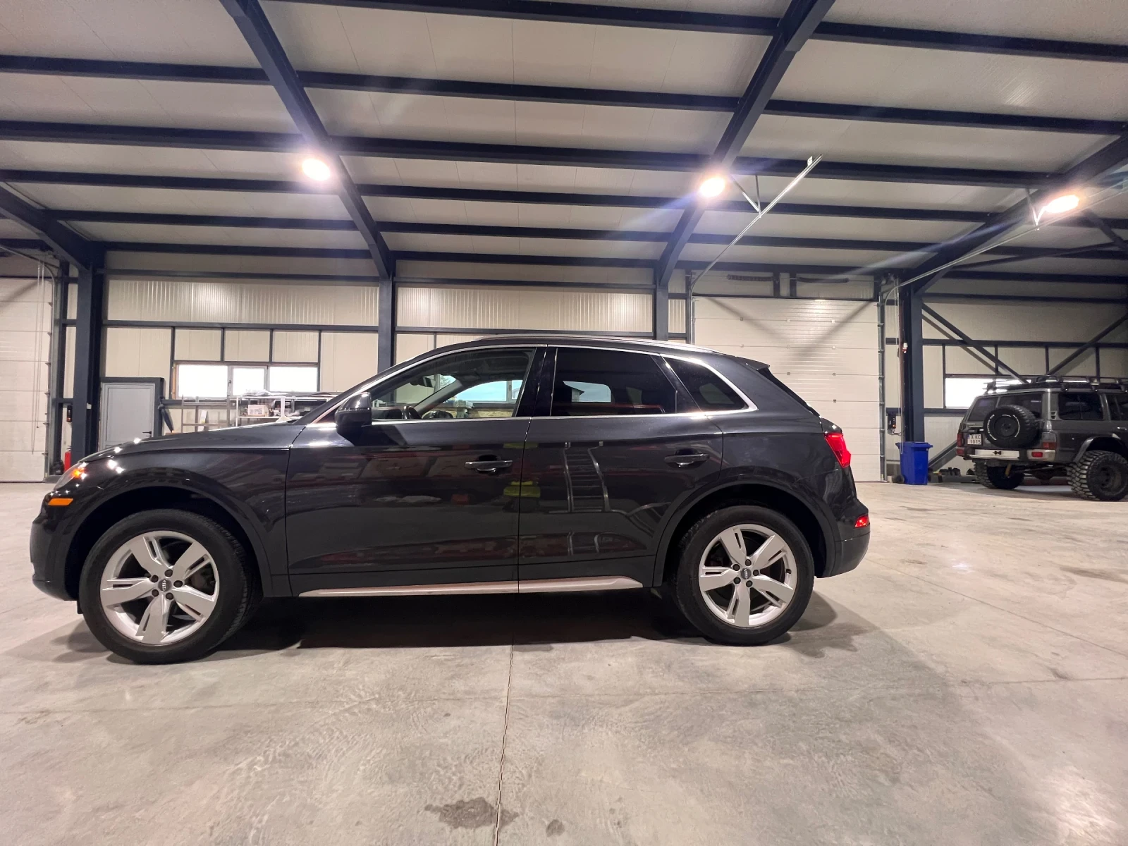 Audi Q5 2.0 TFSI Quattro  - изображение 2