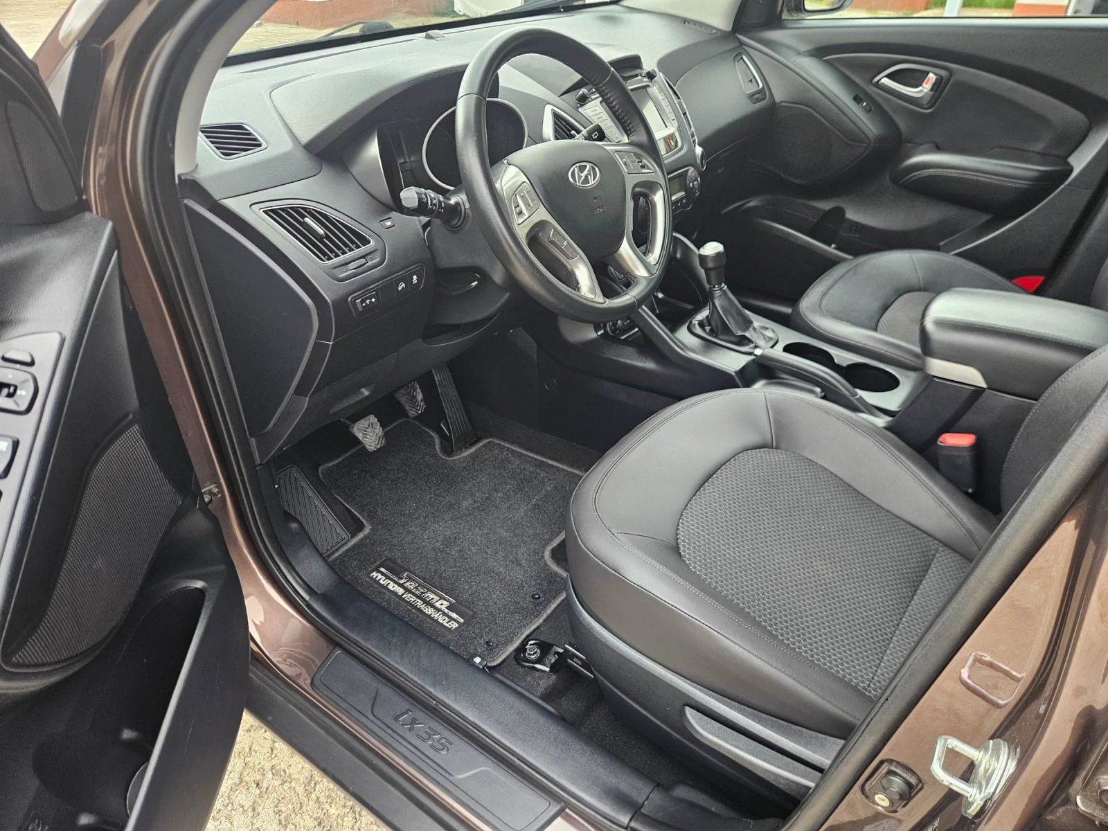 Hyundai IX35 120000.km , снимка 13 - Автомобили и джипове - 54021947