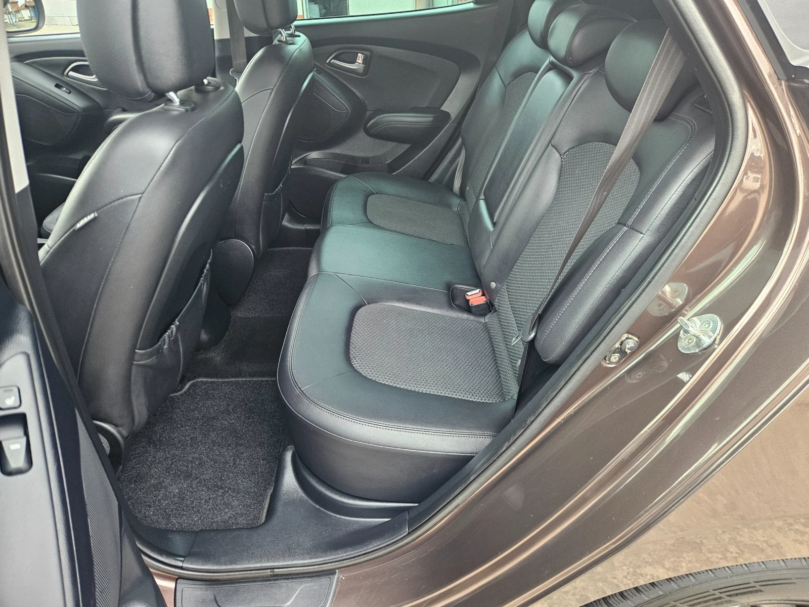 Hyundai IX35 120000.km , снимка 15 - Автомобили и джипове - 54021947