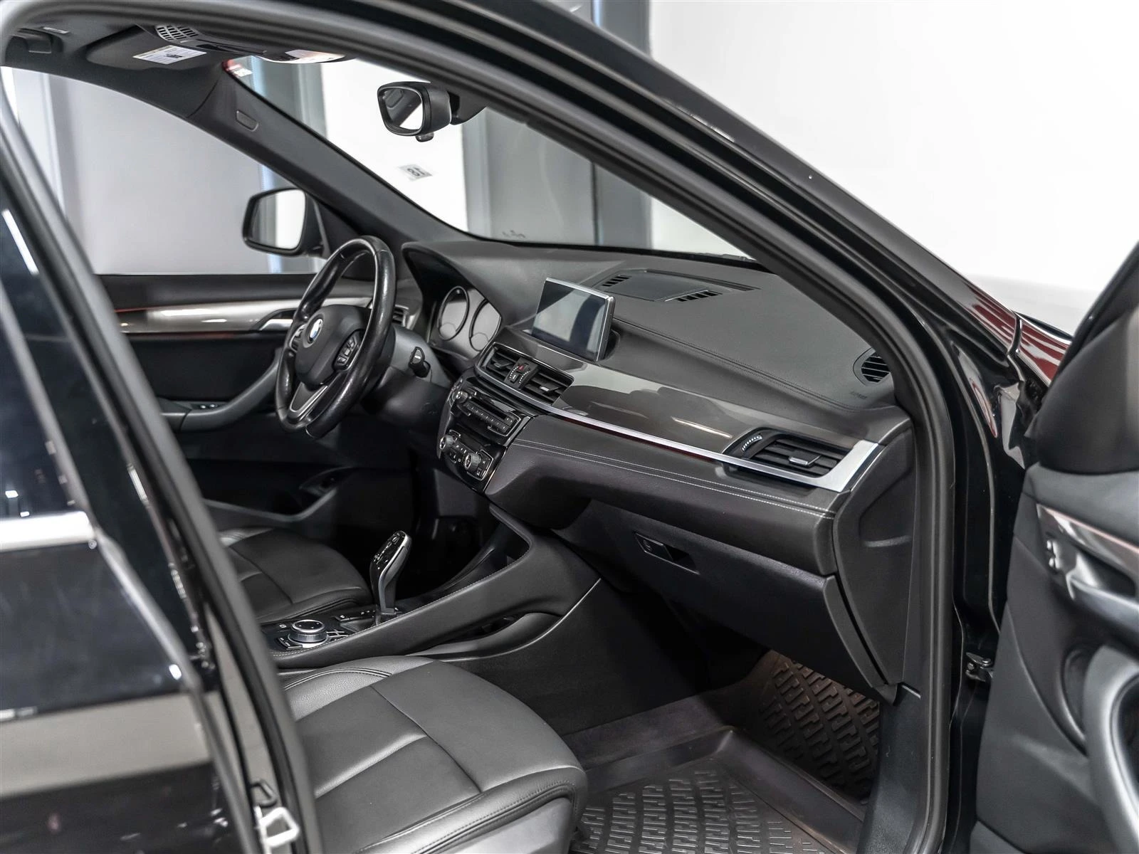 BMW X1 xDrive28i � ����������� & ���� ������ | Mobile.bg � ����������� 14