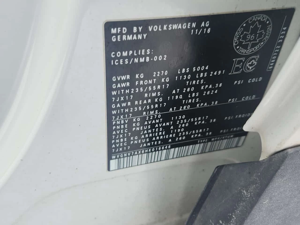 VW Tiguan WOLFSBURG EDITION * ПОДГРЕВИ* 2 КЛЮЧА* CARFAX *  - изображение 7