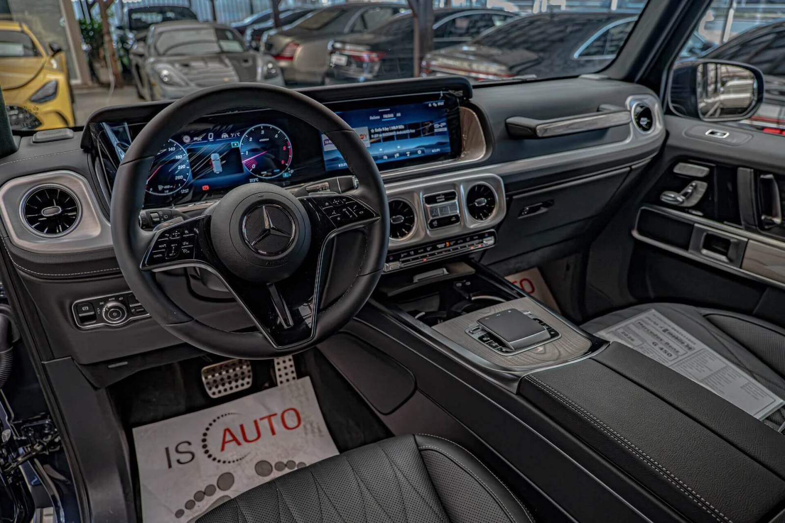 Mercedes-Benz G 450 AMG Line/Exclusive Line/MBUX/Ambient/Камера 360/Me, снимка 11 - Автомобили и джипове - 54870418
