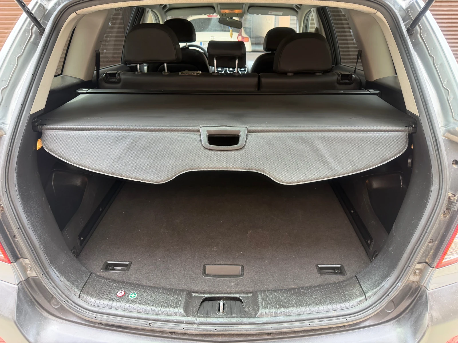 Opel Antara 2.2TDI Facelift Navi, снимка 14 - Автомобили и джипове - 54893171