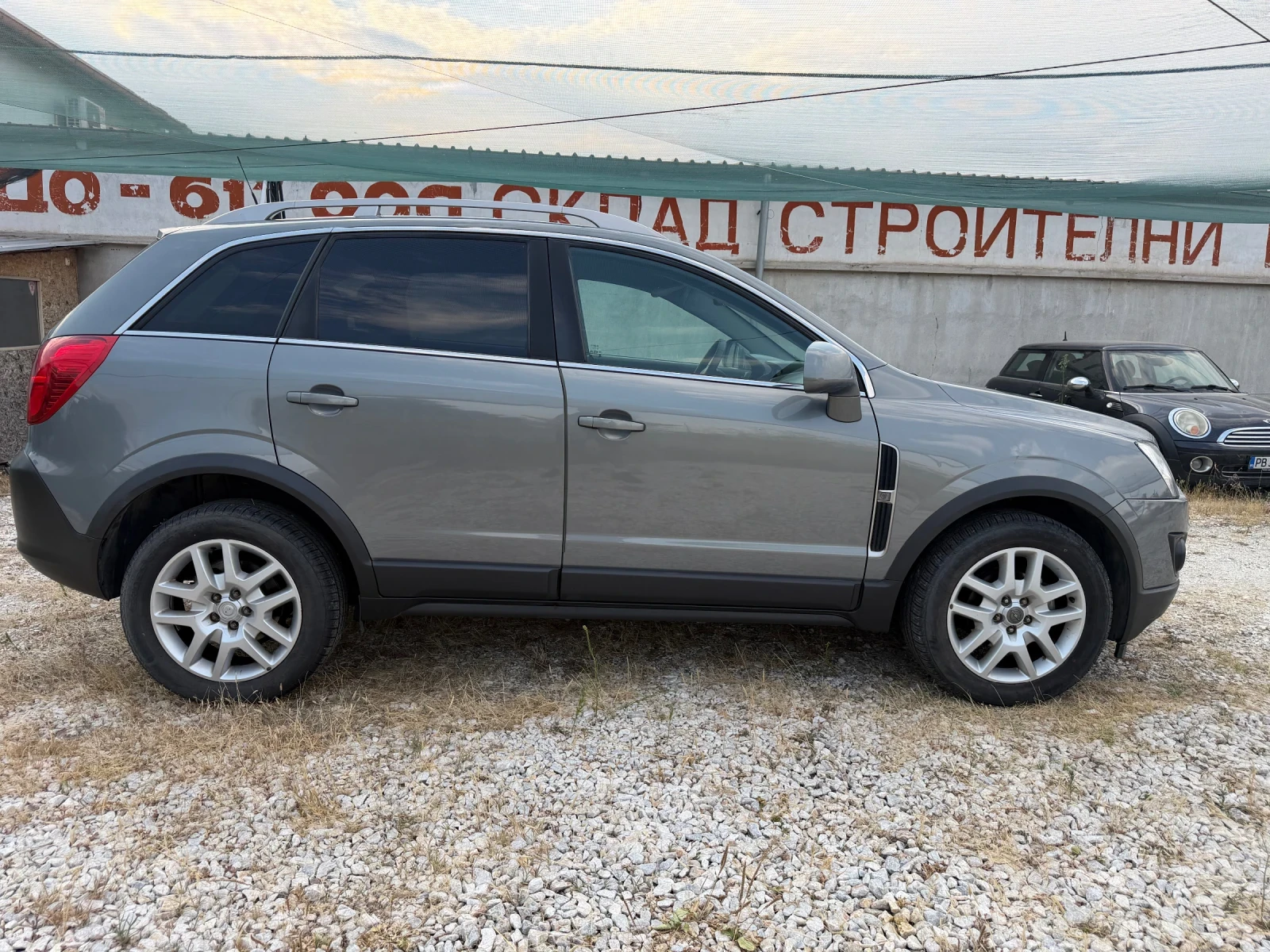 Opel Antara 2.2CDTI COSMO Facelift Navi, снимка 4 - Автомобили и джипове - 55676332