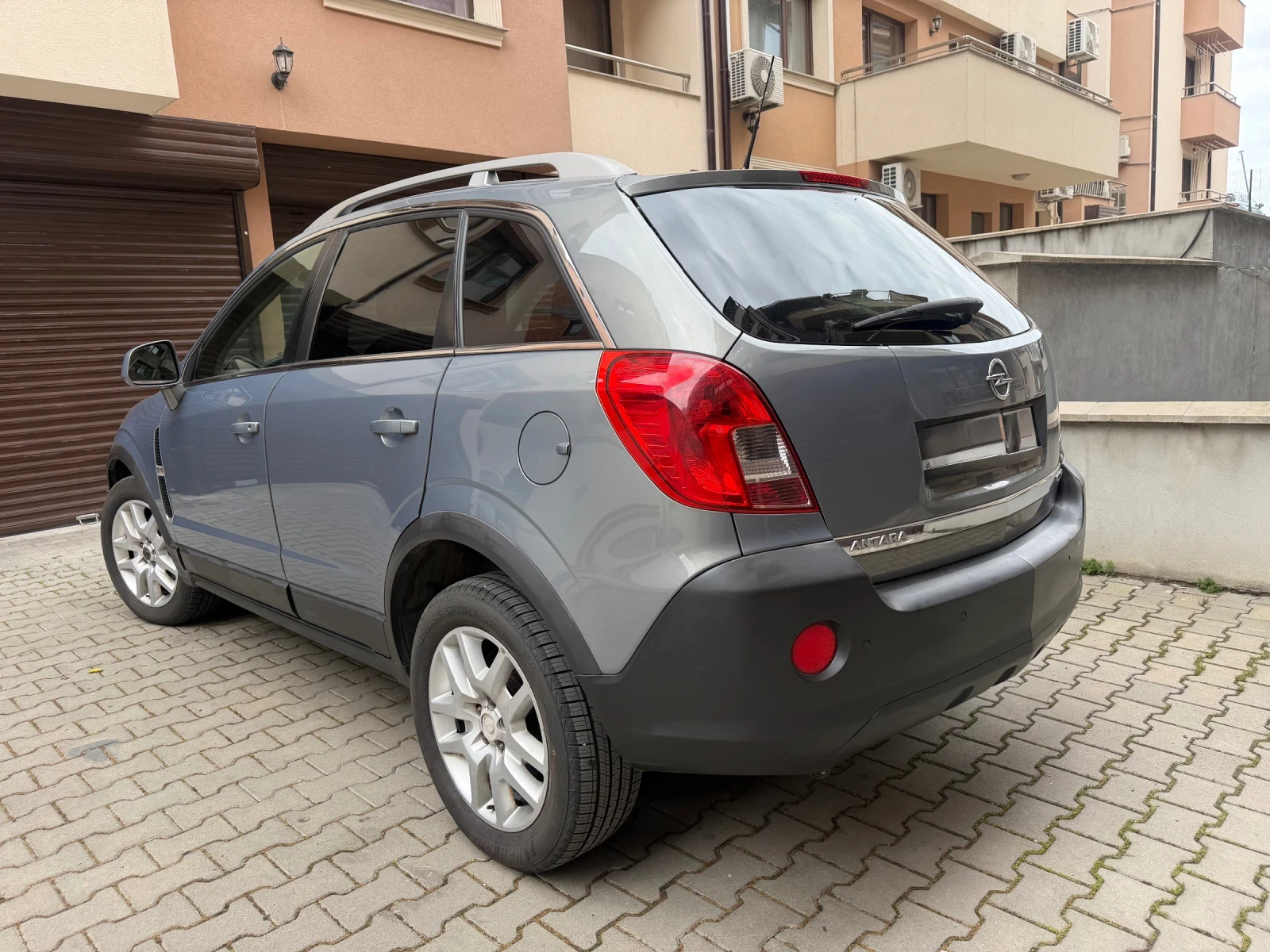 Opel Antara 2.2TDI Facelift Navi, снимка 6 - Автомобили и джипове - 54893171