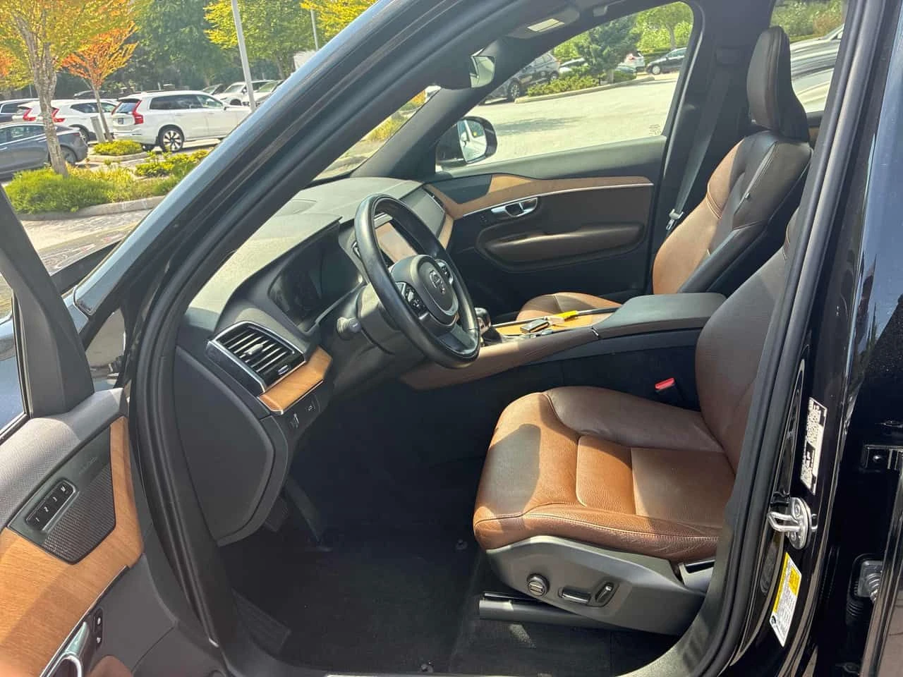 Volvo Xc90  MOMENTUM / LED / 360 / B&W / MEMORY , снимка 8 - Автомобили и джипове - 55472347