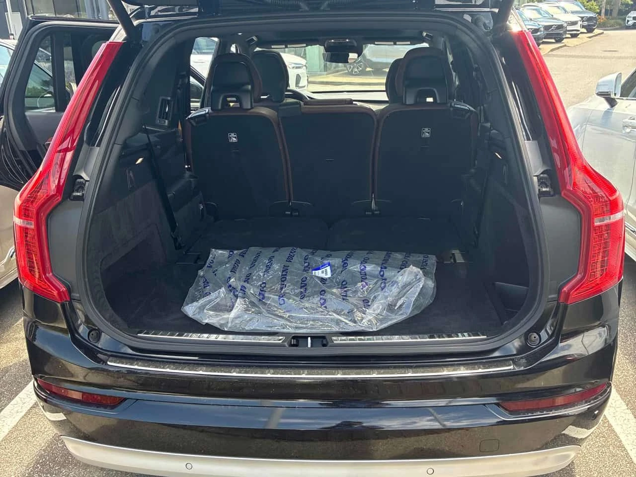 Volvo Xc90  MOMENTUM / LED / 360 / B&W / MEMORY , снимка 6 - Автомобили и джипове - 55472347