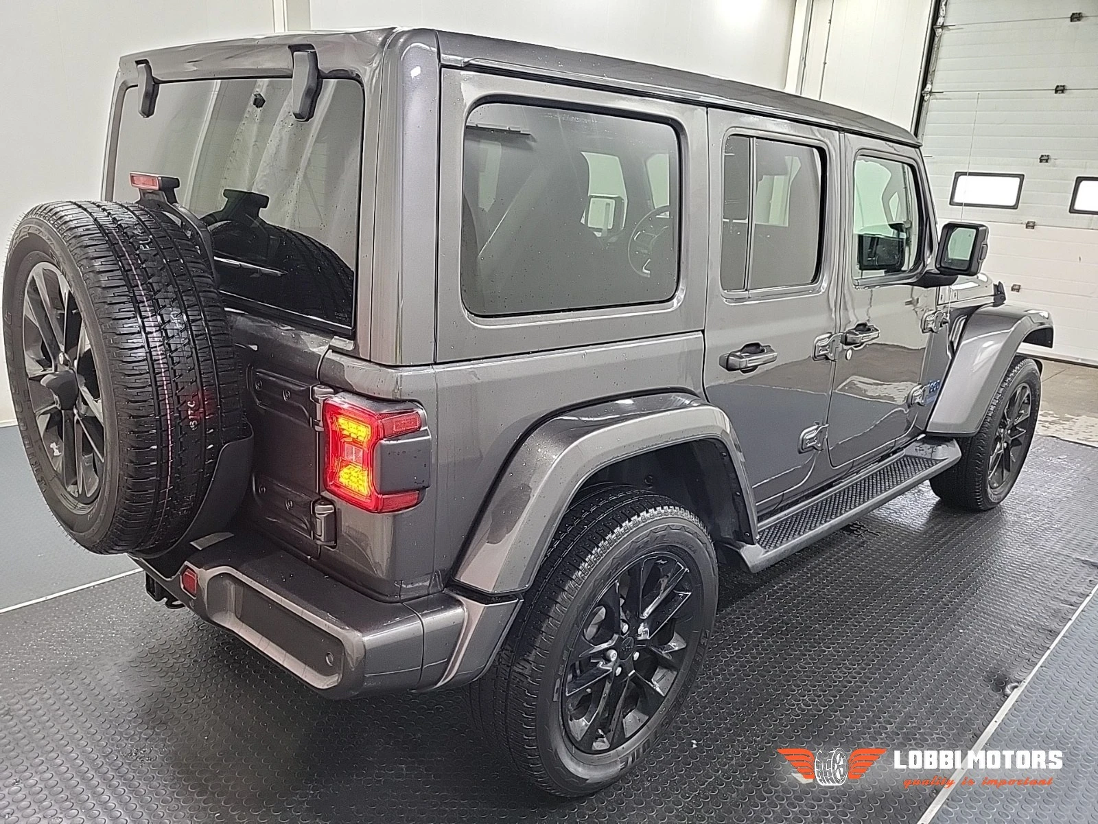 Jeep Wrangler, снимка 3 - Автомобили и джипове - 55992579