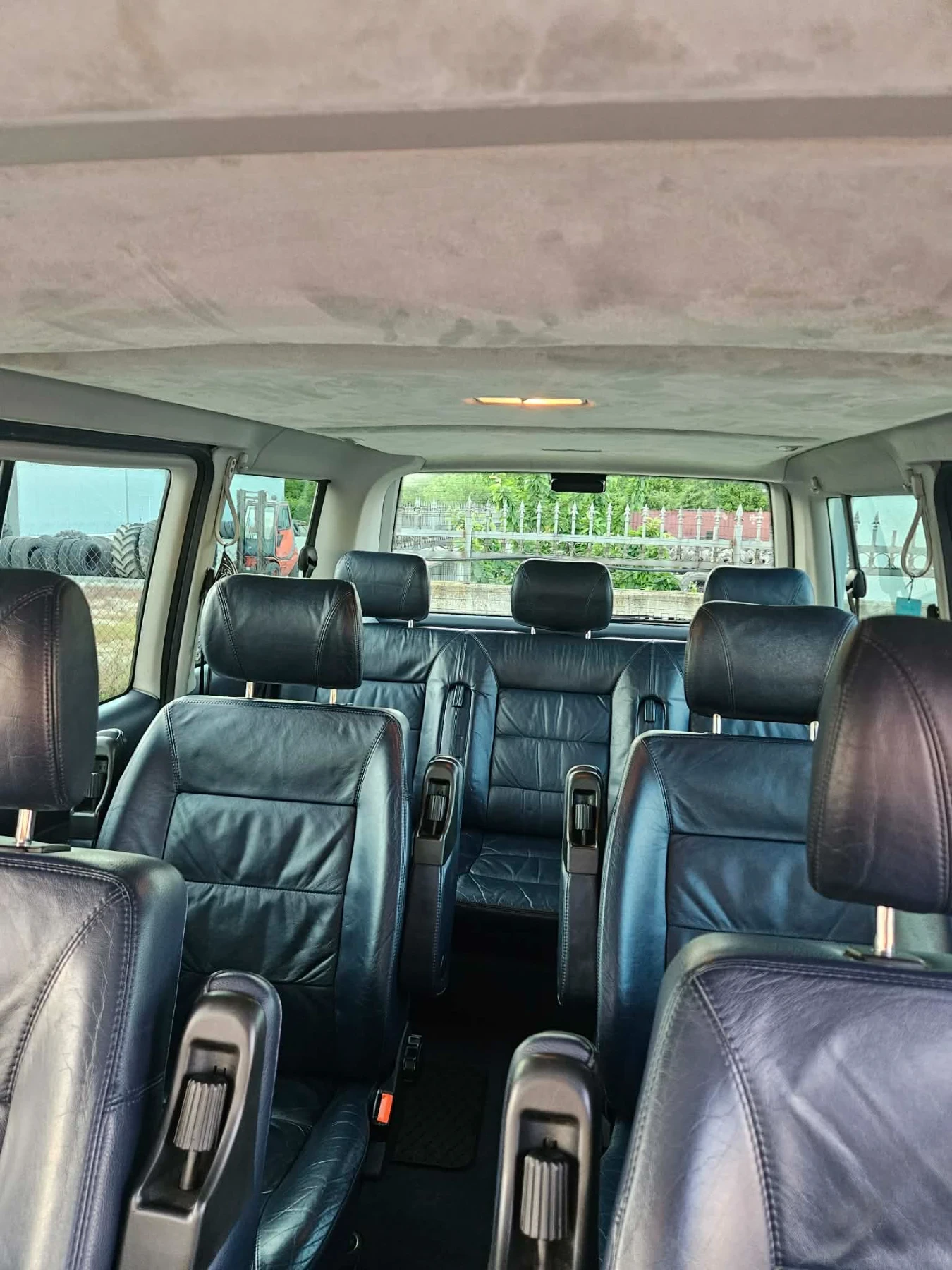 VW Caravelle, снимка 10 - Бусове и автобуси - 54864498