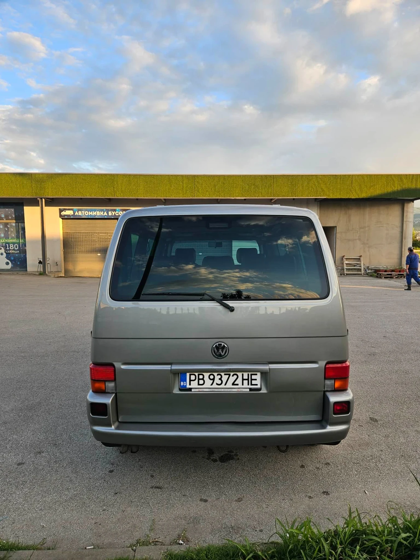 VW Caravelle, снимка 6 - Бусове и автобуси - 54864498