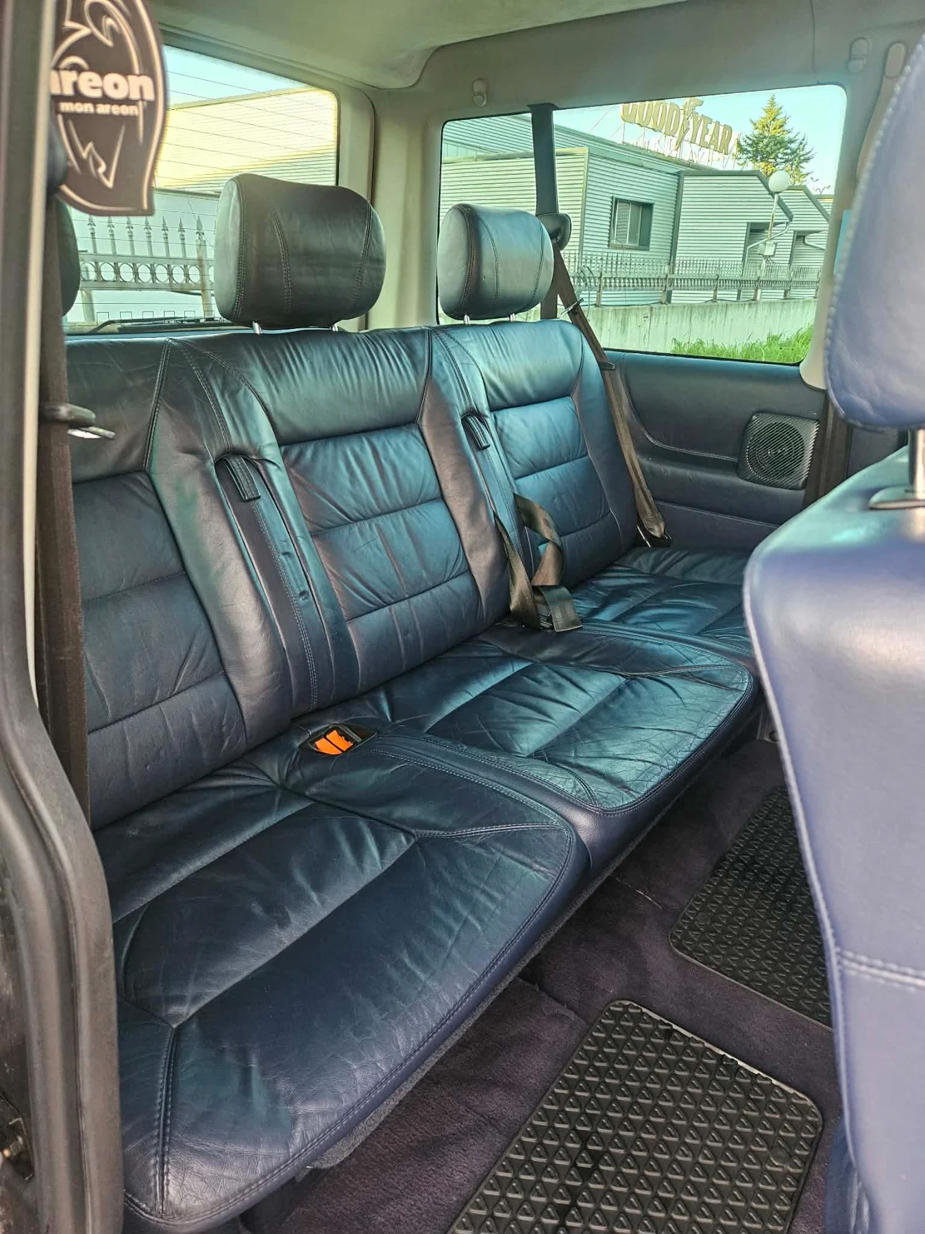 VW Caravelle, снимка 14 - Бусове и автобуси - 54864498