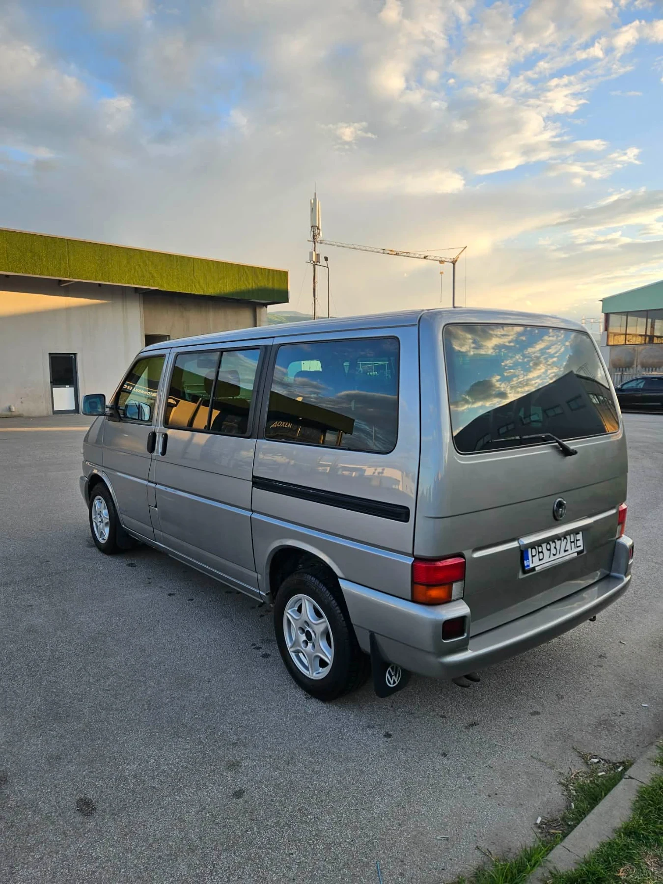 VW Caravelle, снимка 5 - Бусове и автобуси - 54864498