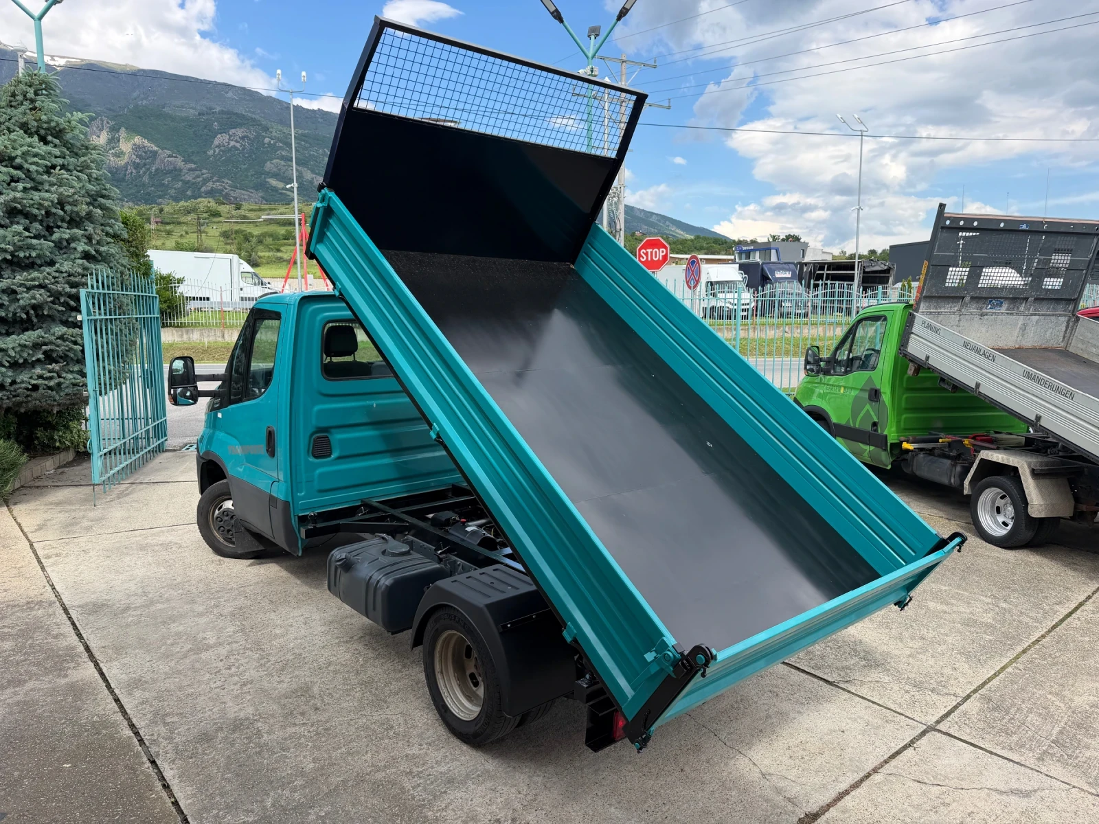 Iveco Daily 35C21* 3.0HPI* Климатик* Тристранен самосвал, снимка 8 - Бусове и автобуси - 54660827