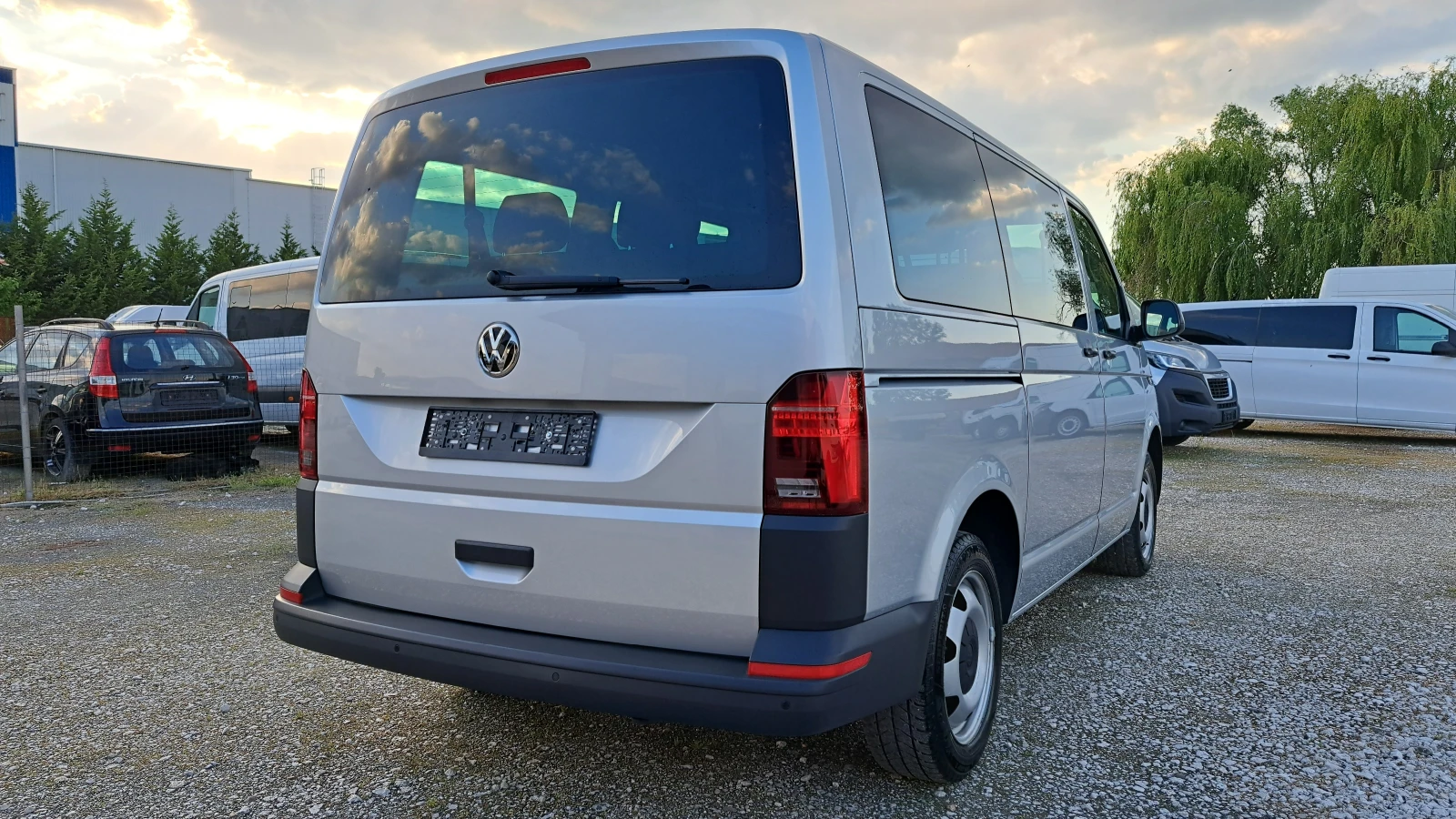 VW Transporter 4×4-2.0TDI/АВТОМАТИК/EURO 6, снимка 4 - Бусове и автобуси - 54795649