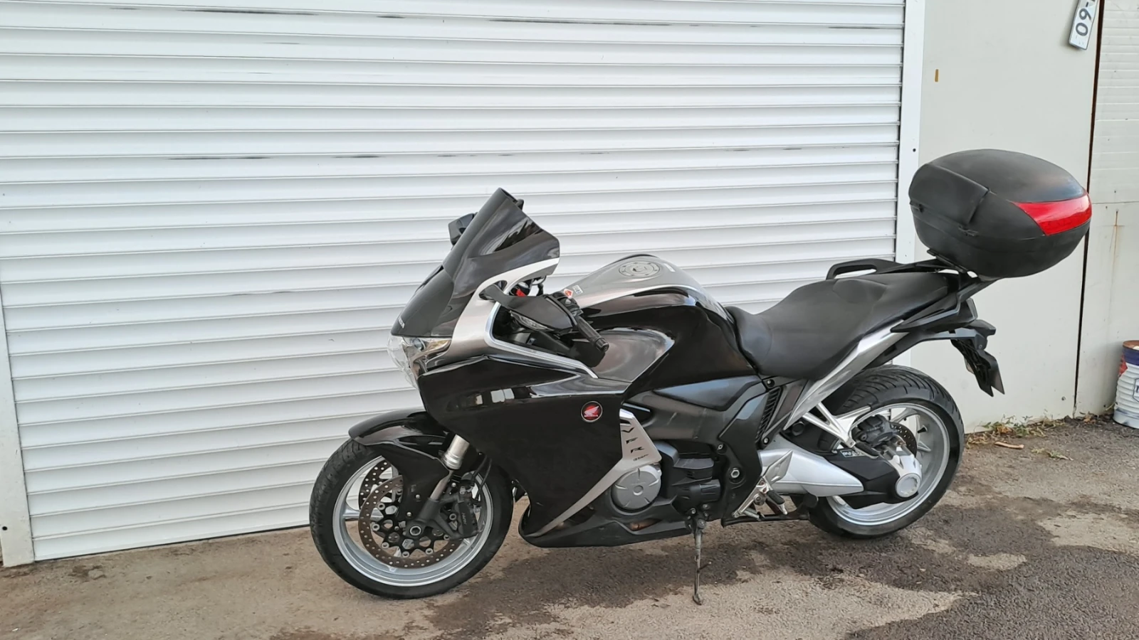 Honda Vfr 1200F V4 170PS Automatik, снимка 3 - Мотоциклети и мототехника - 55184752