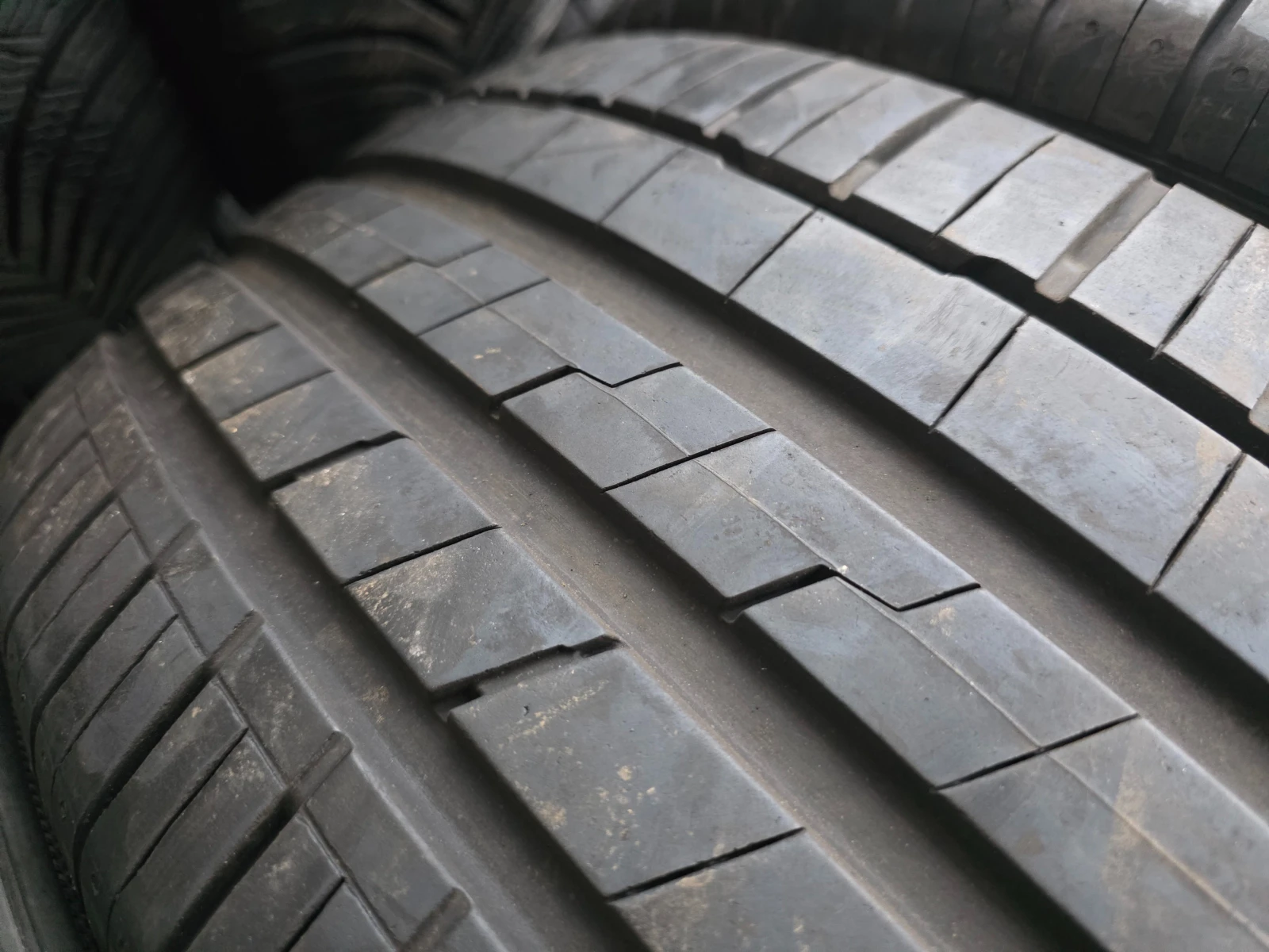 Гуми Летни 235/55R19, снимка 6 - Гуми и джанти - 53966676