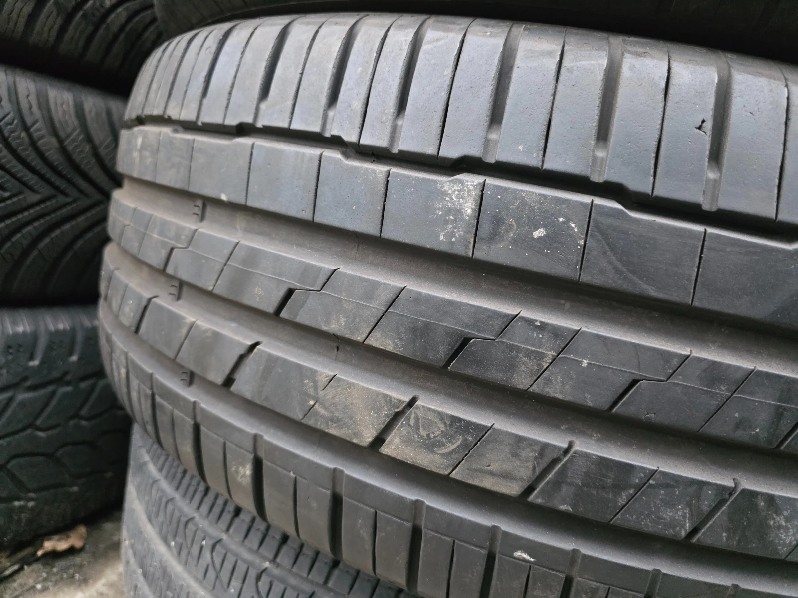 Гуми Летни 235/55R19, снимка 4 - Гуми и джанти - 53966676