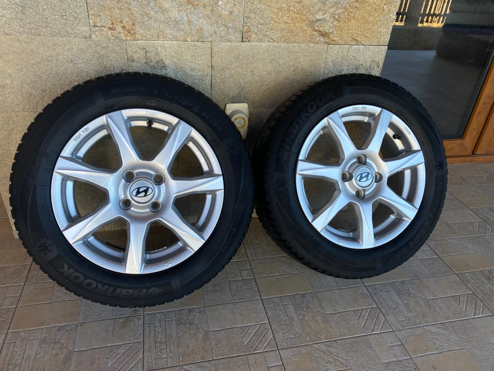 ���� � ������ 185/65R15 �� Hyundai I20 | Mobile.bg � ����������� 4