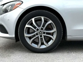 Mercedes-Benz C 300 * l 4MATIC l 18 Service Records l Luxury Pkg * CAR, снимка 4