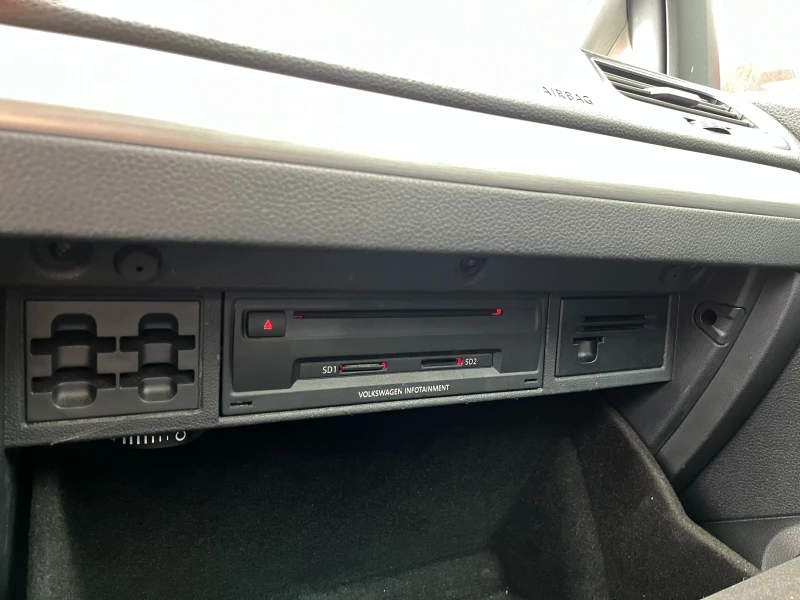 VW Golf 1.4i АВТОМАТИК, снимка 14 - Автомобили и джипове - 40015859