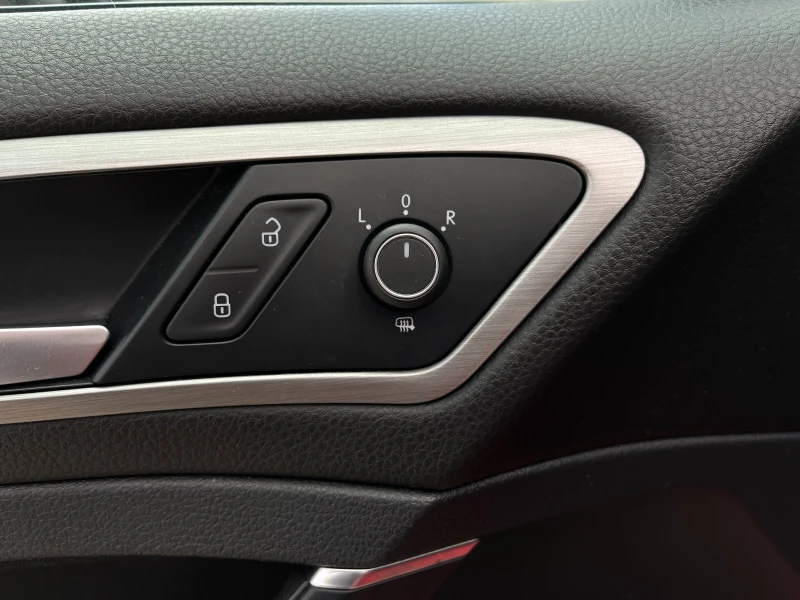 VW Golf 1.4i АВТОМАТИК, снимка 16 - Автомобили и джипове - 40015859