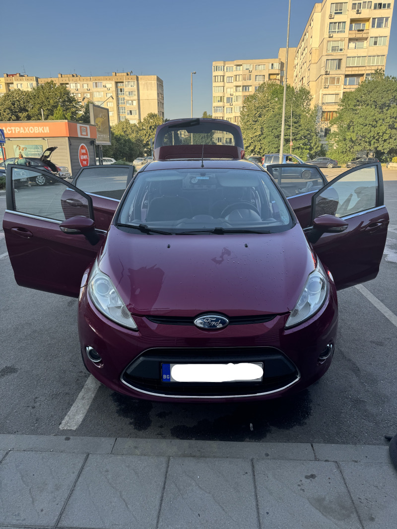 Ford Fiesta, снимка 1 - Автомобили и джипове - 46280362