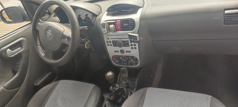 Opel Corsa, снимка 15 - Автомобили и джипове - 47121139