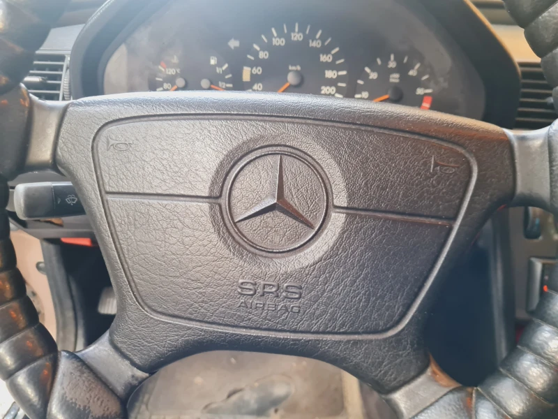 Mercedes-Benz C 250, снимка 12 - Автомобили и джипове - 47476565