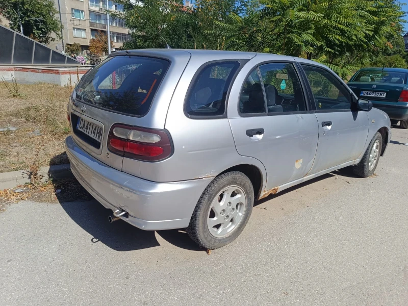 Nissan Almera, снимка 5 - Автомобили и джипове - 51963960