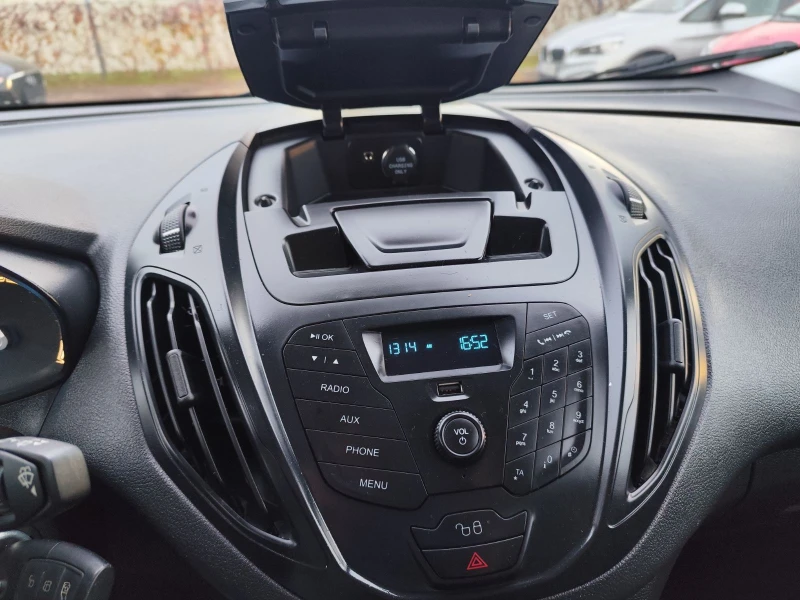 Ford Courier FORD Transit Courier 1.0 Trend, 100 к.с, снимка 10 - Автомобили и джипове - 52400105