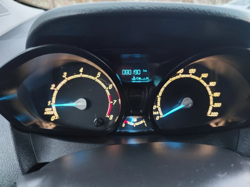 Ford Courier FORD Transit Courier 1.0 Trend, 100 к.с, снимка 11 - Автомобили и джипове - 52400105