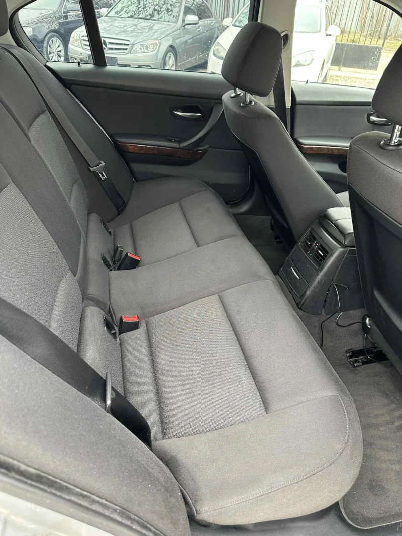 BMW 320 ПОДГРЕВ / НАВИГАЦИЯ / 163 , снимка 9 - Автомобили и джипове - 52878309