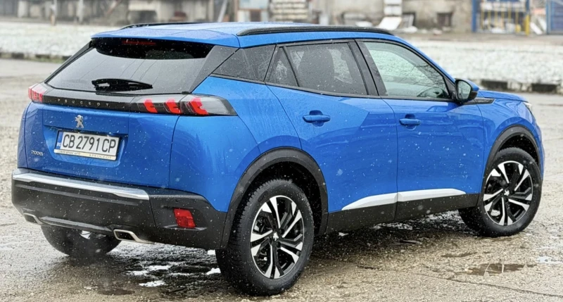 Peugeot 2008 1.2i 130кс * Автоматик* * CarPlay* * Led* , снимка 6 - Автомобили и джипове - 53410995