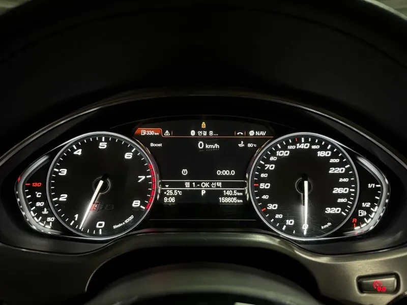 Audi S8 4.0 TFSI Quattro, снимка 5 - Автомобили и джипове - 55134051