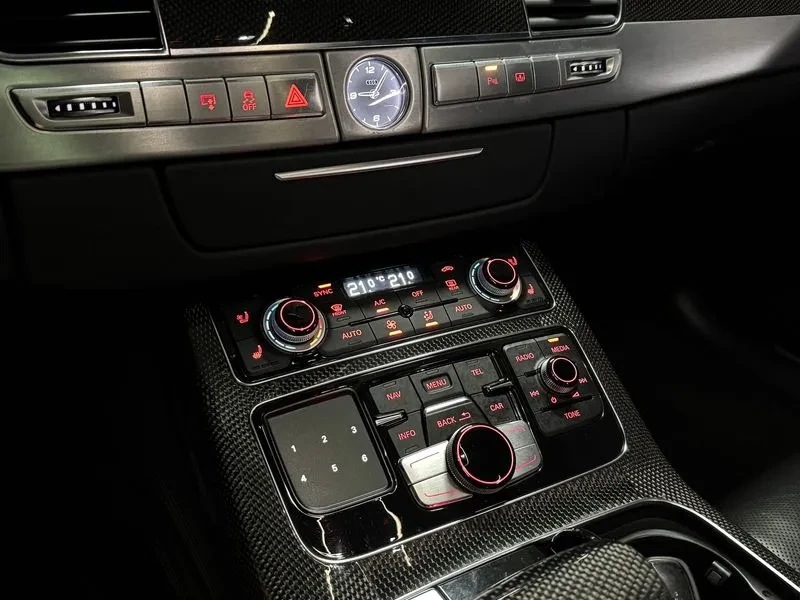 Audi S8 4.0 TFSI Quattro, снимка 11 - Автомобили и джипове - 55134051