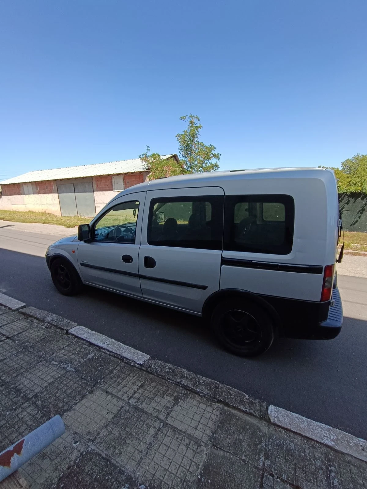 Opel Combo 1.6  Tour - изображение 6