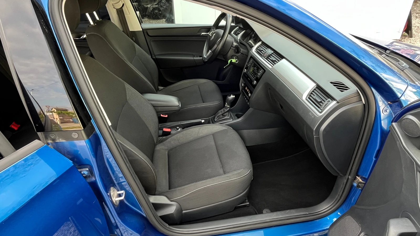 Skoda Rapid 1.4 TDI 90 DSG - изображение 10