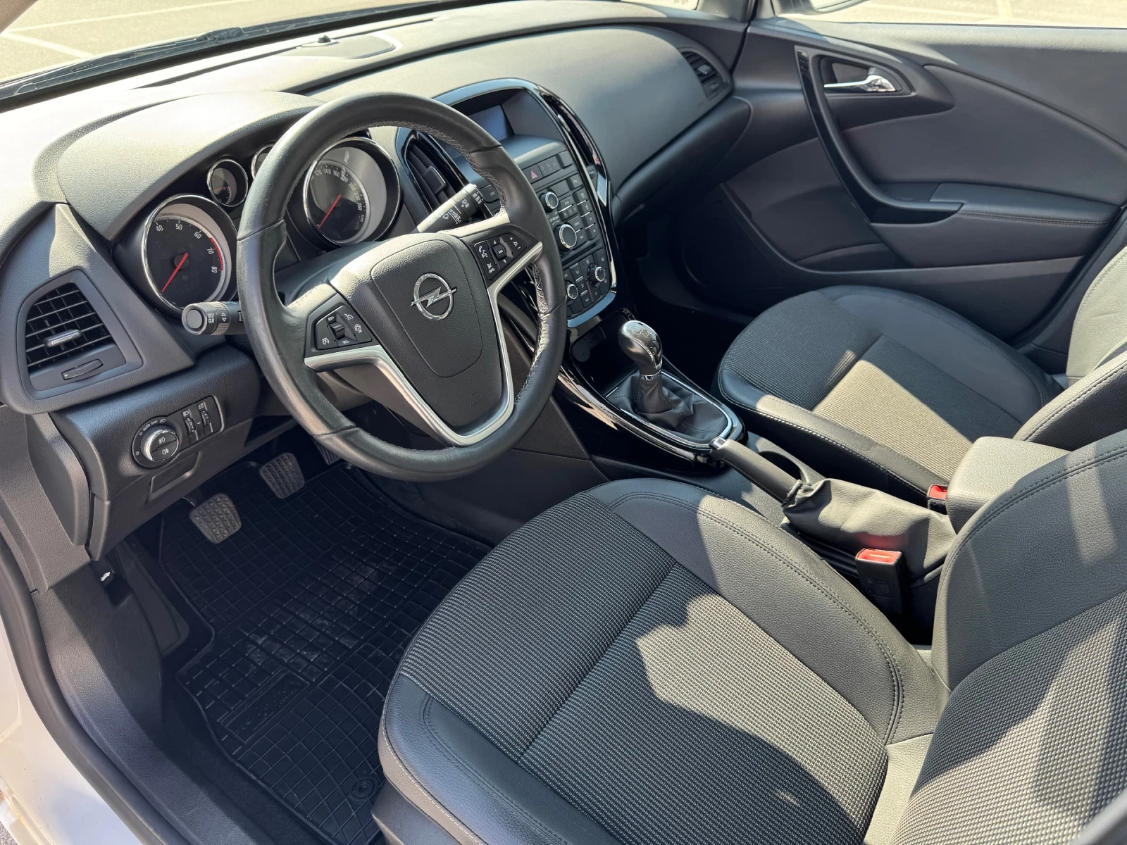 Opel Astra 1.4 GPL - ОРИГИНАЛНА ГАЗ - EURO 6B -  77.000 km!!! - изображение 8