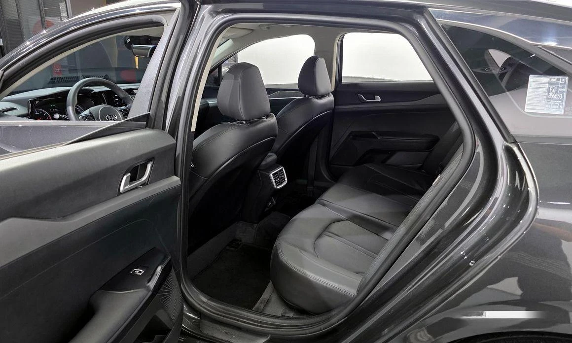 Kia K5 | Mobile.bg   11