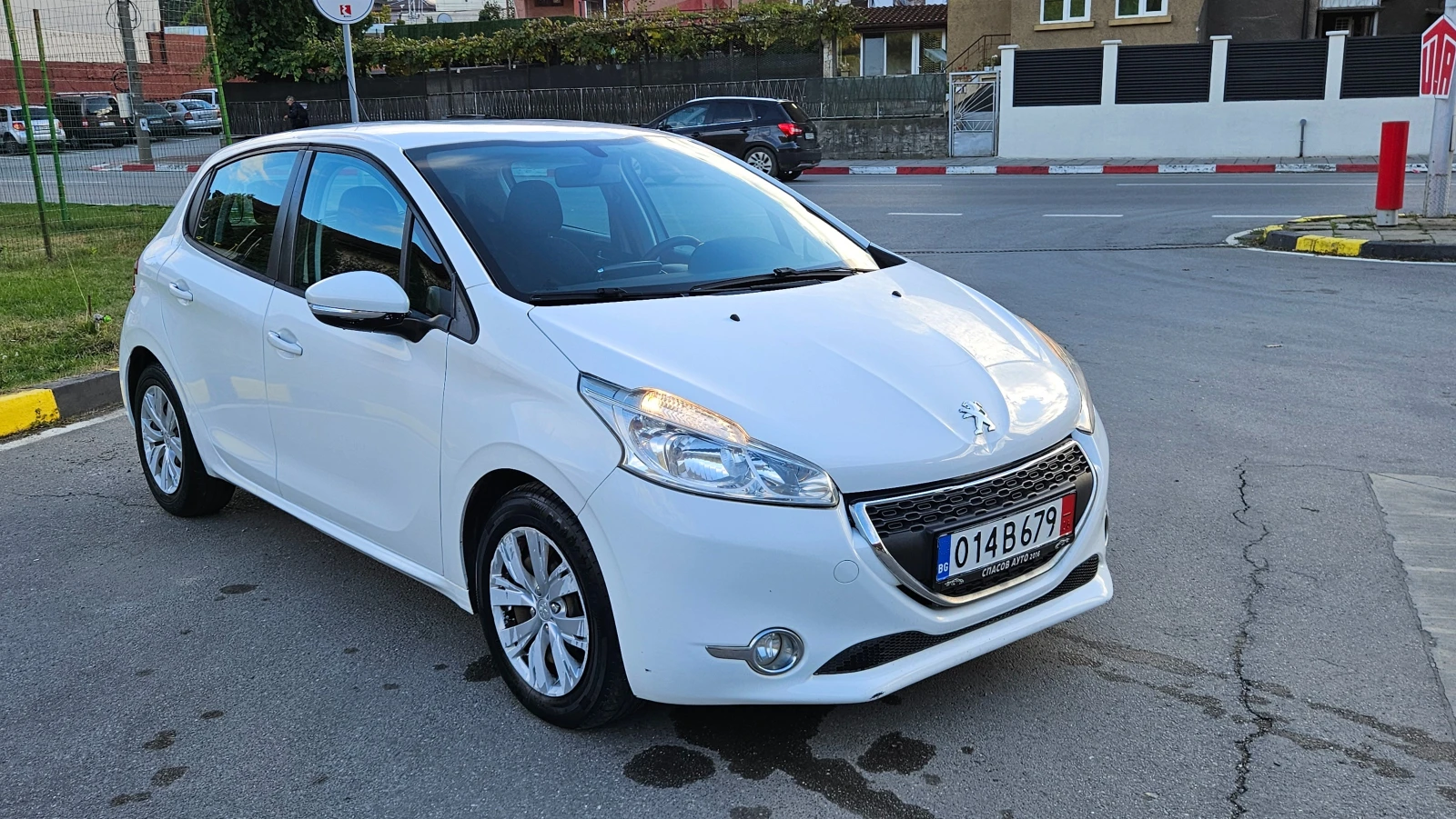 Peugeot 208 1.4 Hdi Klima/Navig - изображение 7