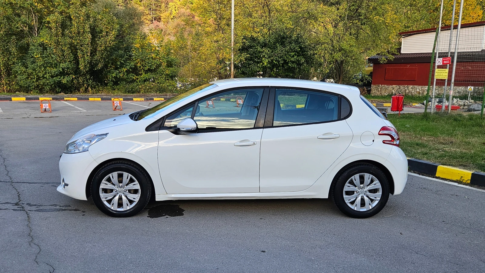 Peugeot 208 1.4 Hdi Klima/Navig - изображение 2