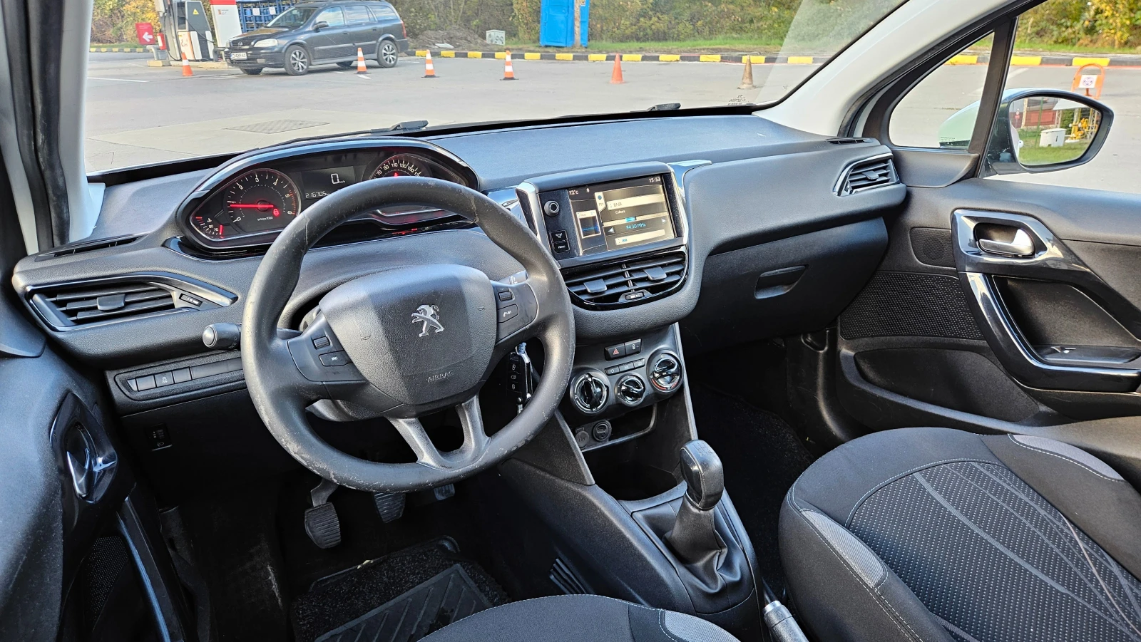 Peugeot 208 1.4 Hdi Klima/Navig - изображение 9