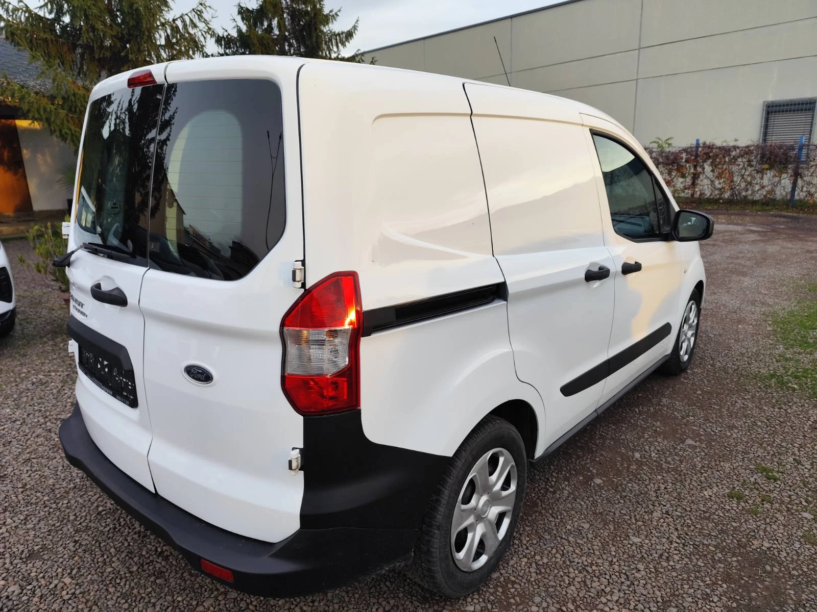 Ford Courier FORD Transit Courier 1.0 Trend, 100 к.с - изображение 7