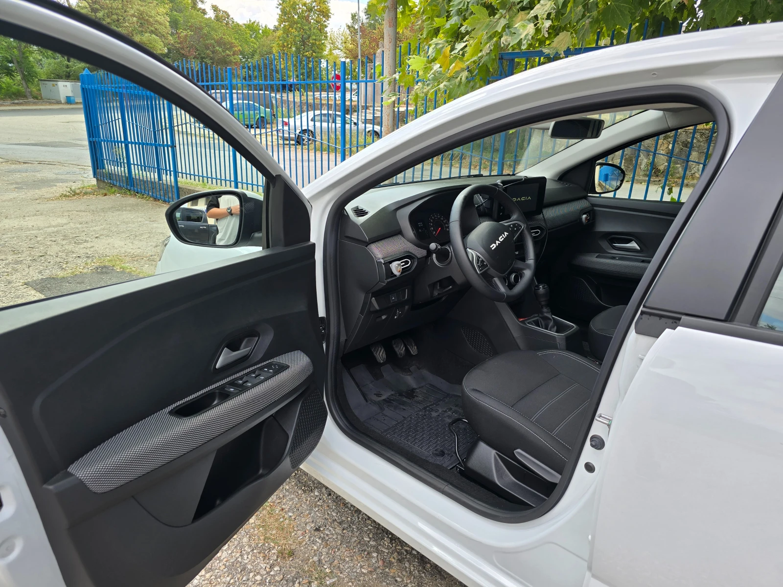 Dacia Logan Expression ECO-G 100 Гаранция - изображение 10