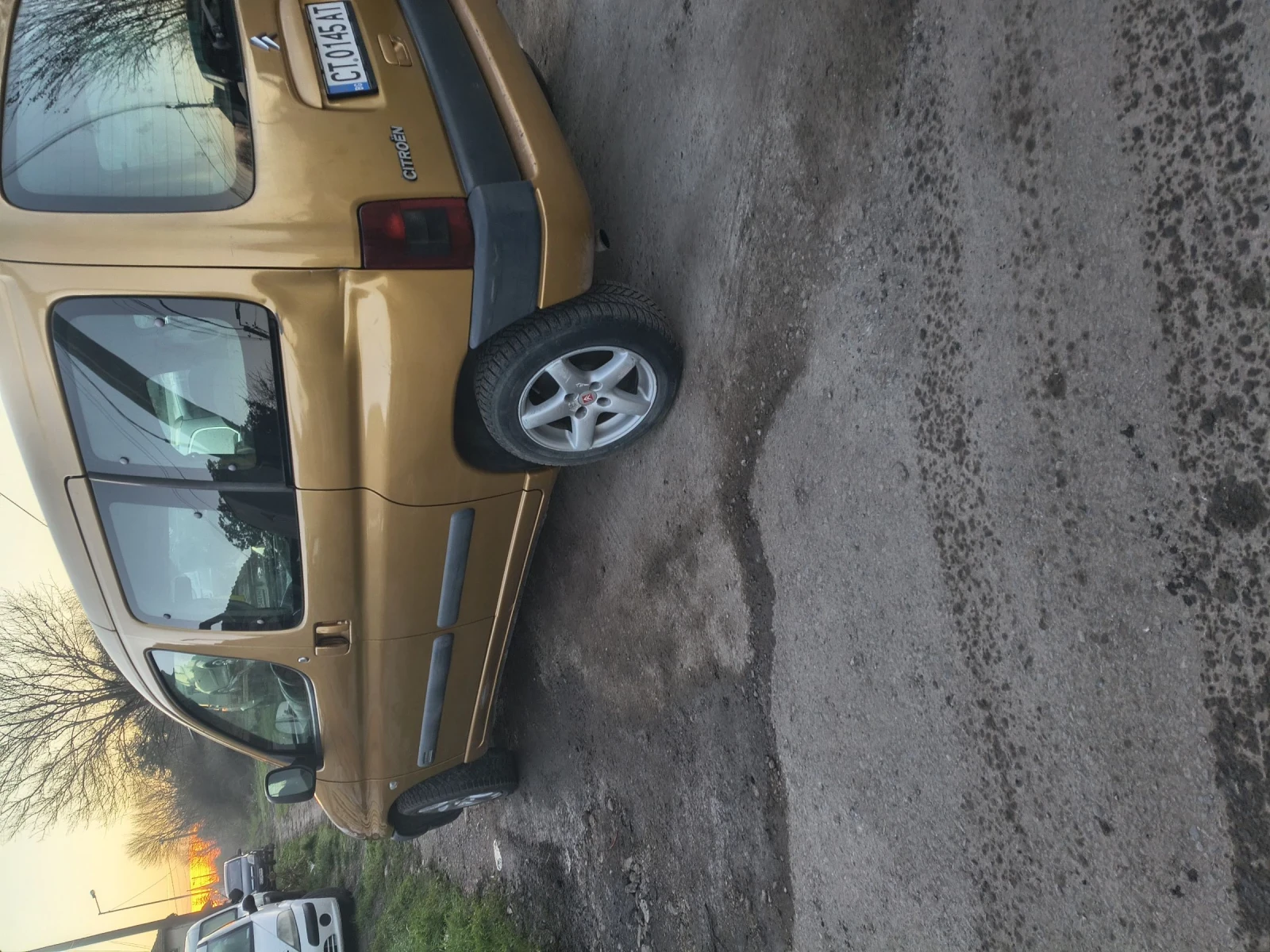 Citroen Berlingo 2.0 HDI - изображение 2