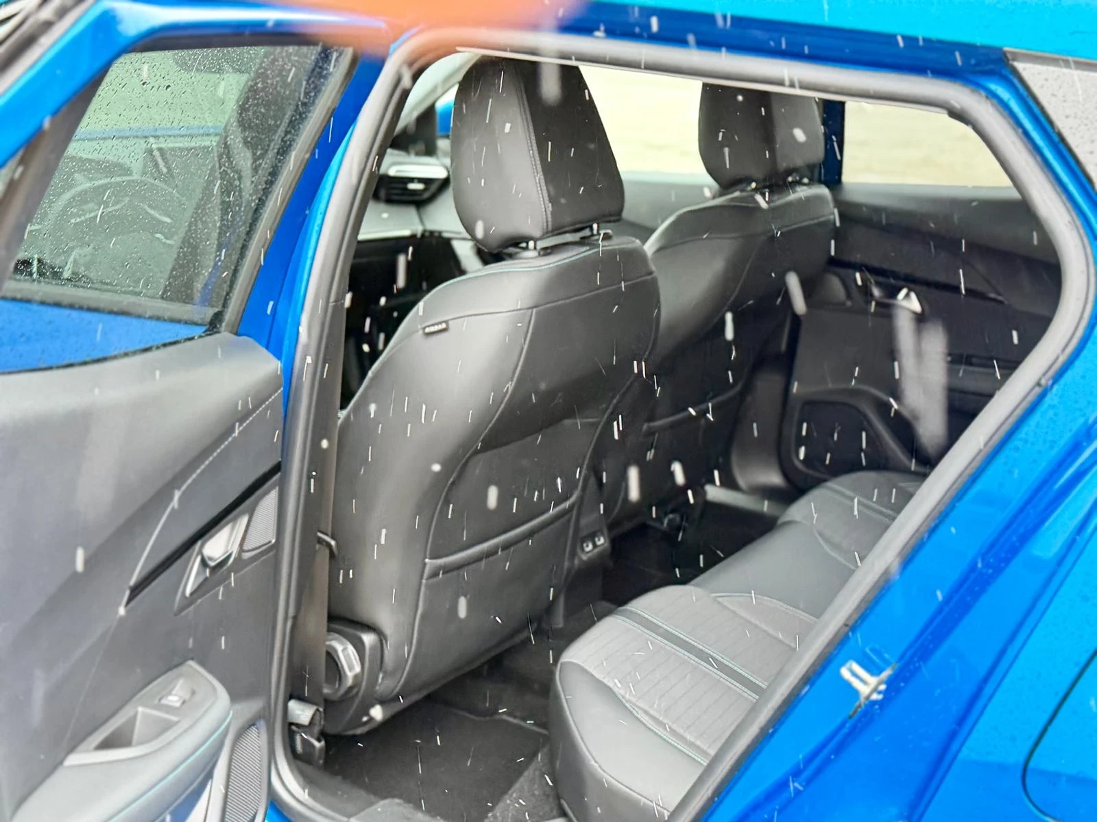 Peugeot 2008 1.2i 130�� * ���������* * CarPlay* * Led*  | Mobile.bg � ����������� 13