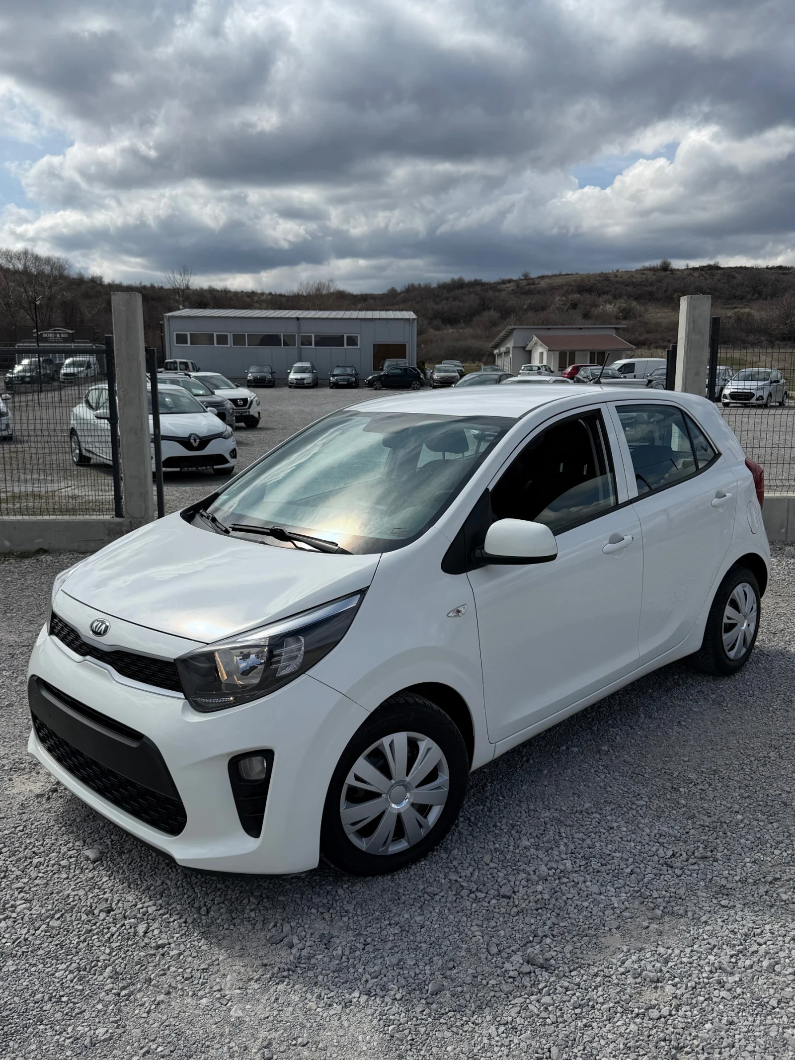 Kia Picanto 1.0i EURO 6 SERVICE BOOK TUV COC