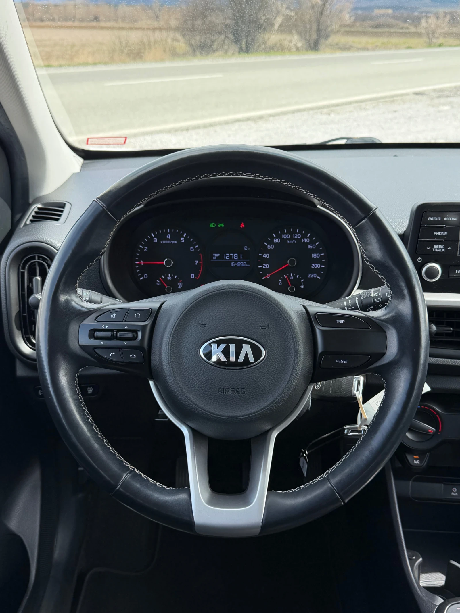 Kia Picanto 1.0i EURO 6 SERVICE BOOK TUV COC, снимка 13 - Автомобили и джипове - 53940887